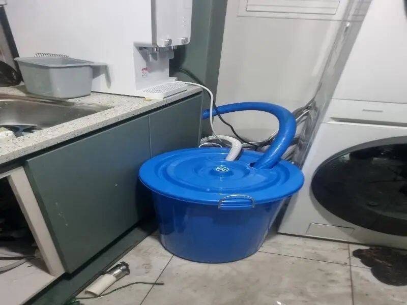 역류수흡입작업
